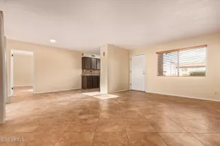 Photo #5: 6588255 Listing