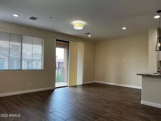 Photo #6: 6588340 Listing 