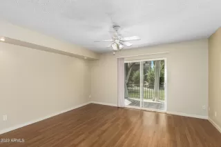 Photo #5: 6588553 Listing