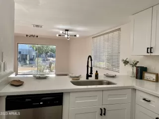 Photo #2: 6588607 Listing