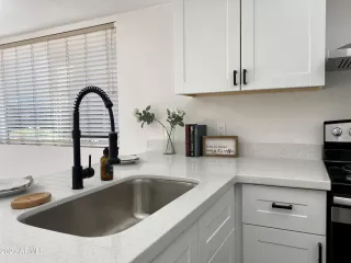 Photo #3: 6588607 Listing