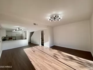 Photo #6: 6588607 Listing