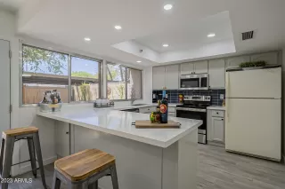 Photo #1: 6588875 Listing 