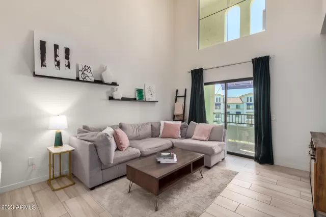 MLS: 6589029 Condo For Sale