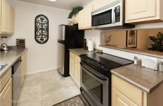 Photo #4: 6589080 Listing