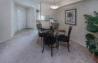 Photo #5: 6589080 Listing