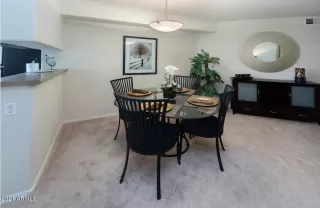 Photo #6: 6589080 Listing