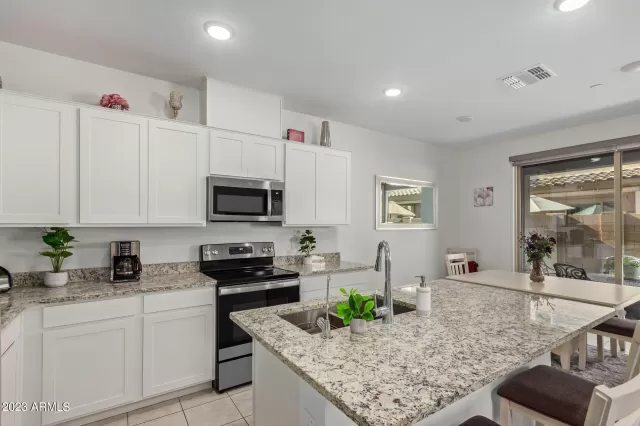 MLS: 6589658 Condo For Sale