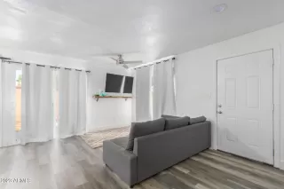 Photo #3: 6589776 Listing