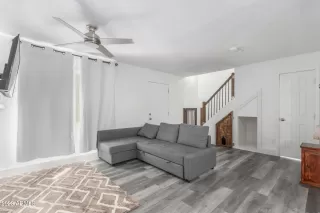 Photo #4: 6589776 Listing