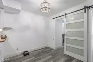 Photo #6: 6589776 Listing