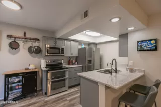 Photo #5: 6590135 Listing