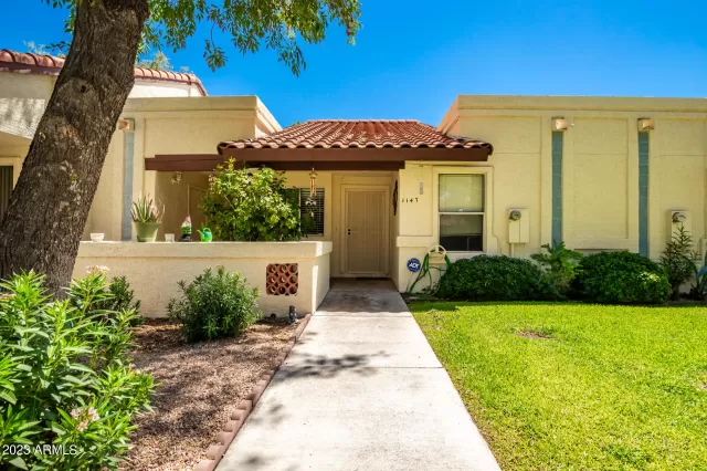 MLS: 6590169 Condo For Sale