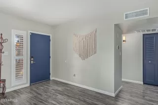 Photo #4: 6590197 Listing