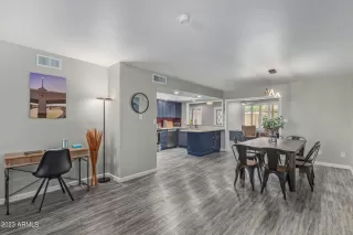 Photo #5: 6590197 Listing