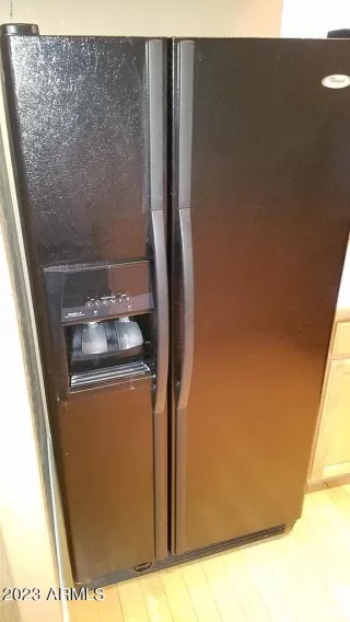 Photo #5: 6590441 Listing