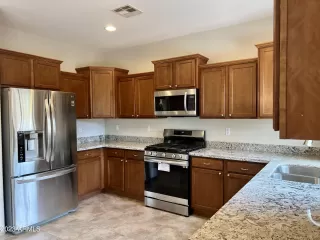 Photo #3: 6590631 Listing