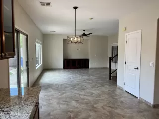 Photo #6: 6590631 Listing