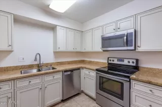 Photo #2: 6590760 Listing