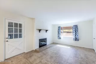 Photo #5: 6590760 Listing