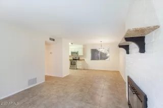 Photo #6: 6590760 Listing