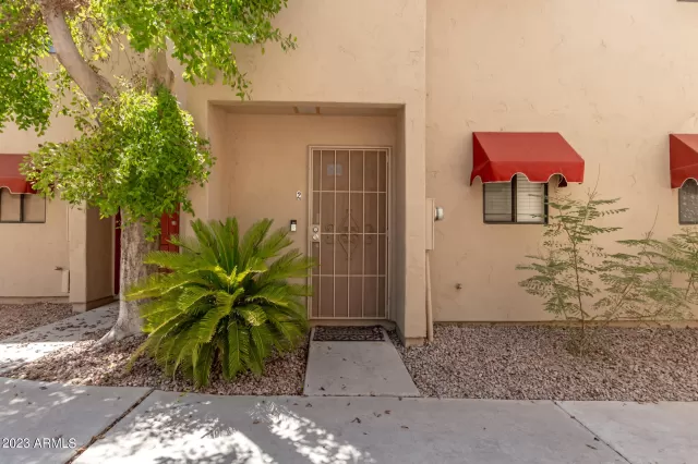 MLS: 6590776 Condo For Sale