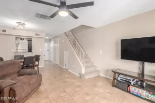 Photo #5: 6590776 Listing