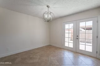 Photo #6: 6590947 Listing