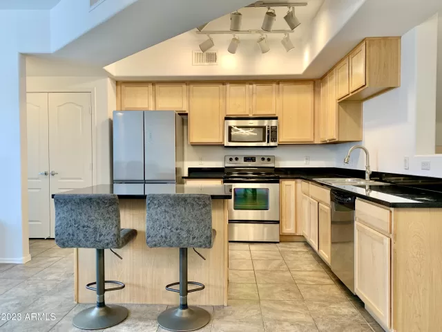 MLS: 6591107 Condo For Sale