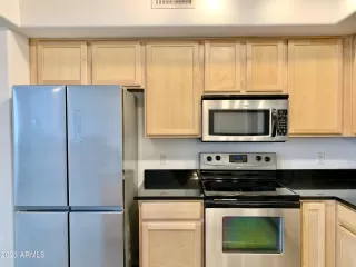 Photo #3: 6591107 Listing