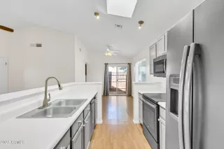 Photo #2: 6591222 Listing 