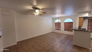 Photo #6: 6591257 Listing