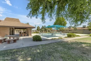 Photo #6: 6591364 Listing