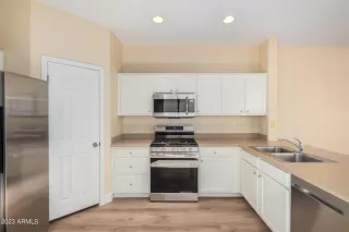 Photo #2: 6591735 Listing 