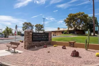 Photo #4: 6591897 Listing