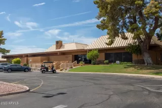 Photo #5: 6591897 Listing