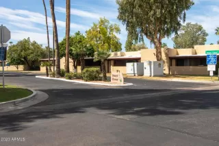 Photo #6: 6591897 Listing