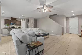 Photo #5: 6592063 Listing