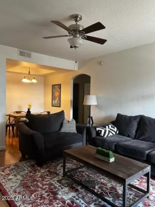 Photo #3: 6592135 Listing