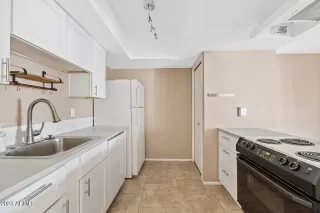 Photo #6: 6593491 Listing