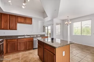 Photo #6: 6593688 Listing 