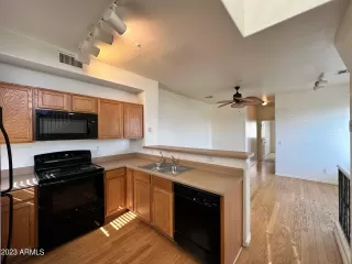 Photo #4: 6594159 Listing