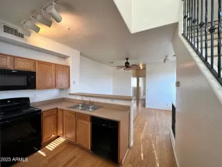 Photo #5: 6594159 Listing