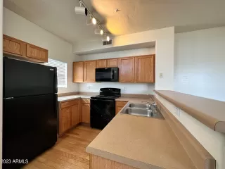 Photo #6: 6594159 Listing