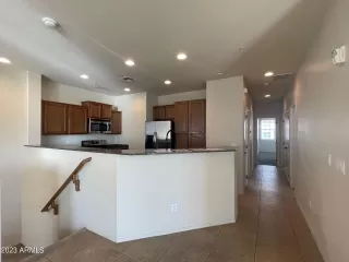 Photo #4: 6594167 Listing