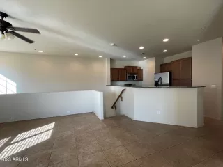 Photo #5: 6594167 Listing