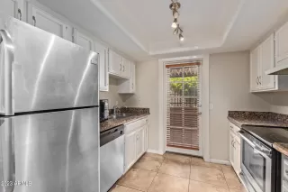 Photo #5: 6594194 Listing