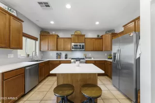 Photo #6: 6594239 Listing 