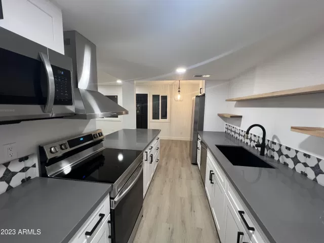 MLS: 6594481 Condo For Sale