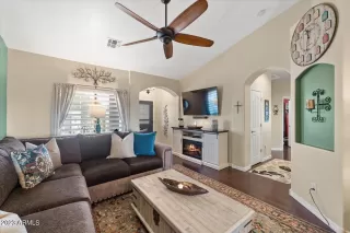 Photo #3: 6594631 Listing